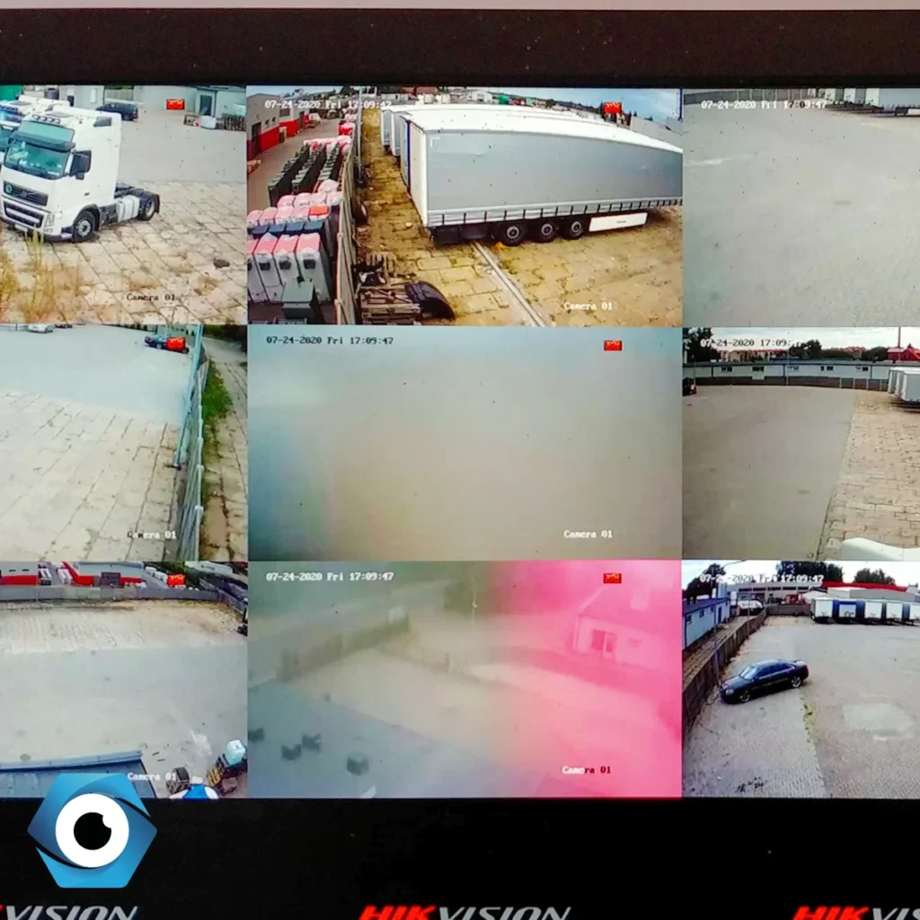 Podgląd monitoringu Hikvision na monitorze. Uszkodzone kamery, brak ostrości i zamazany obraz.